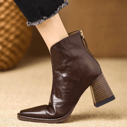 Botas elegantes con tacón medio