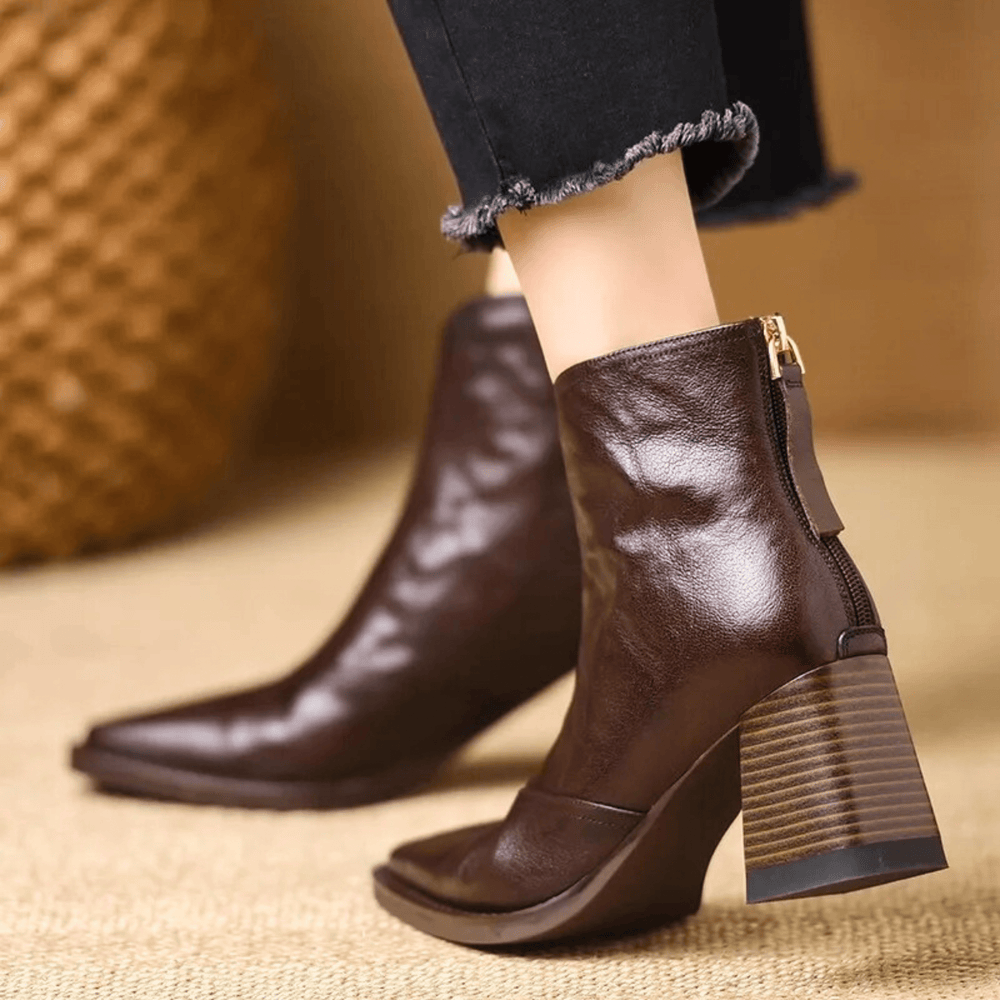 Botas elegantes con tacón medio