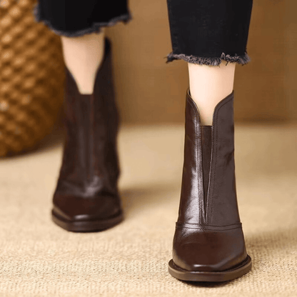 Botas elegantes con tacón medio