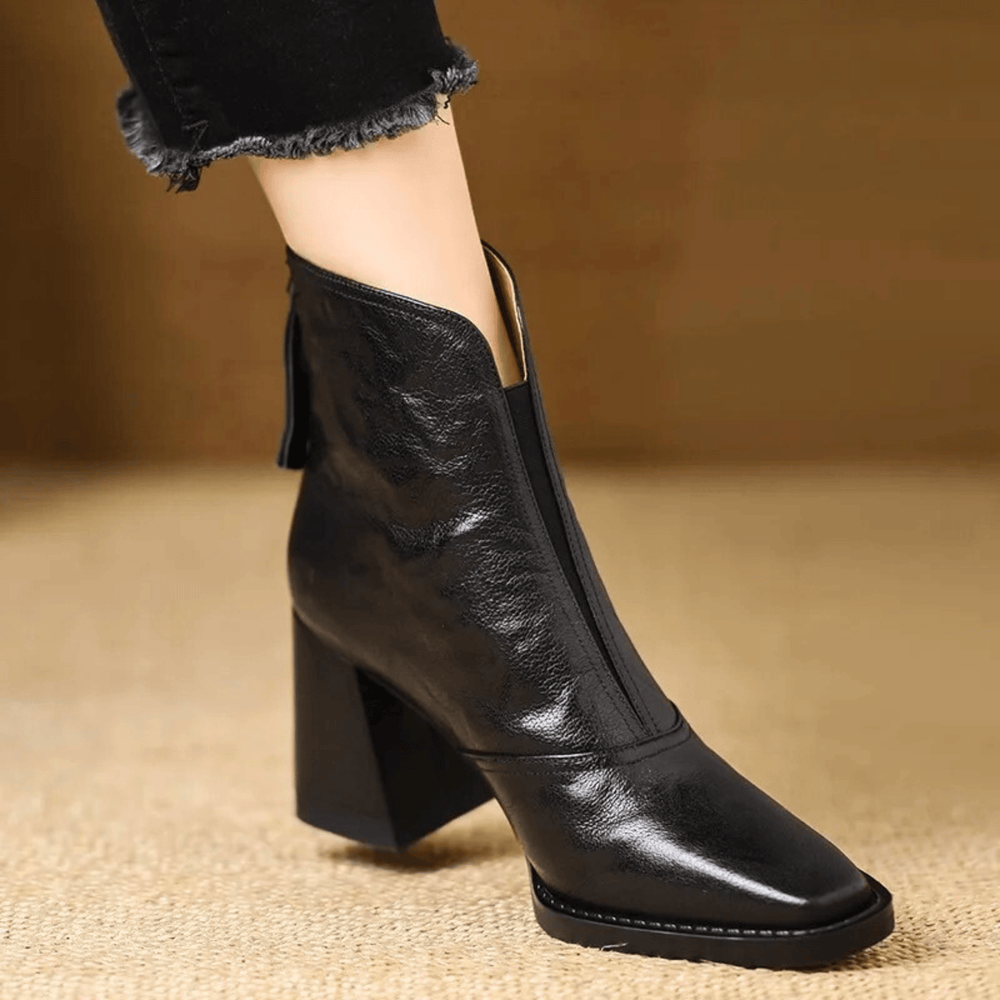 Botas elegantes con tacón medio