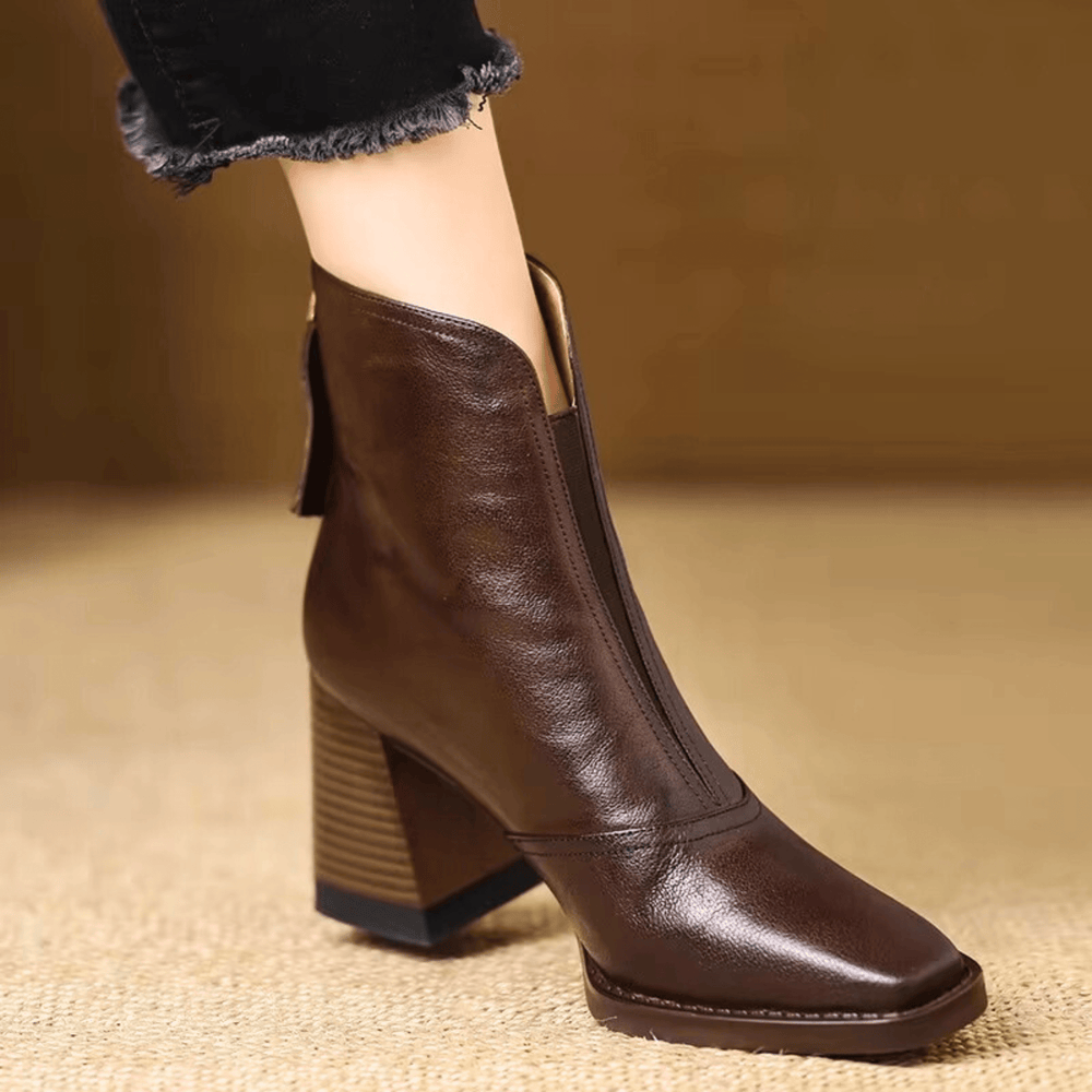 Botas elegantes con tacón medio